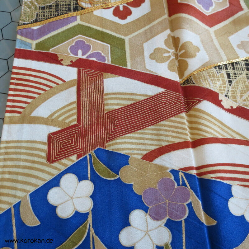 Brücken über Wellen mit Gold und hängenden Blüten Furisode Seidendamast Kimono