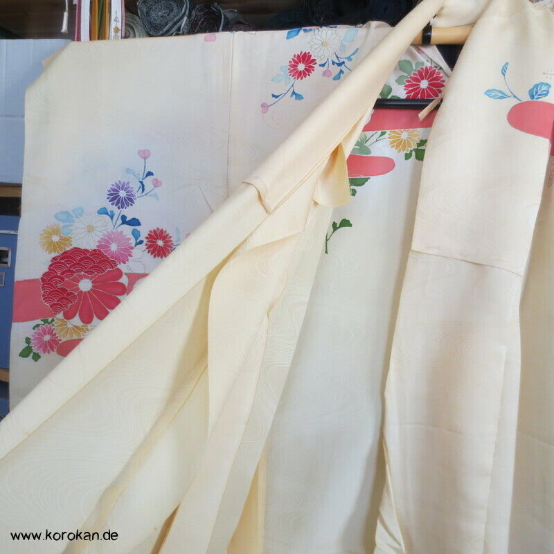 Blüten Furisode Seidendamast Karieba