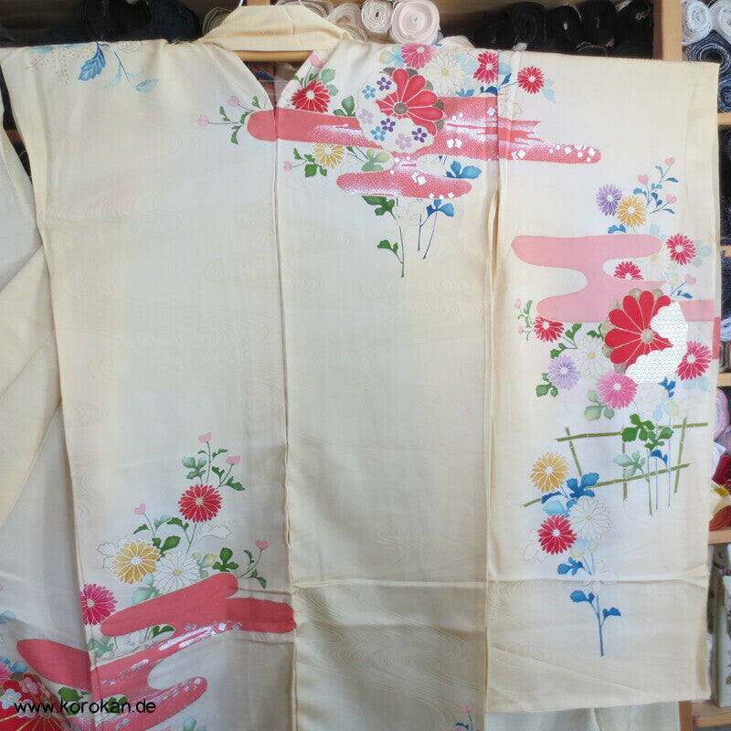 Blüten Furisode Seidendamast Karieba