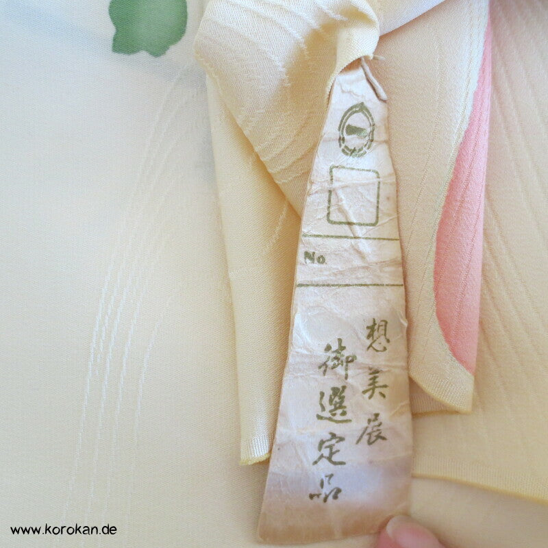 Blüten Furisode Seidendamast Karieba
