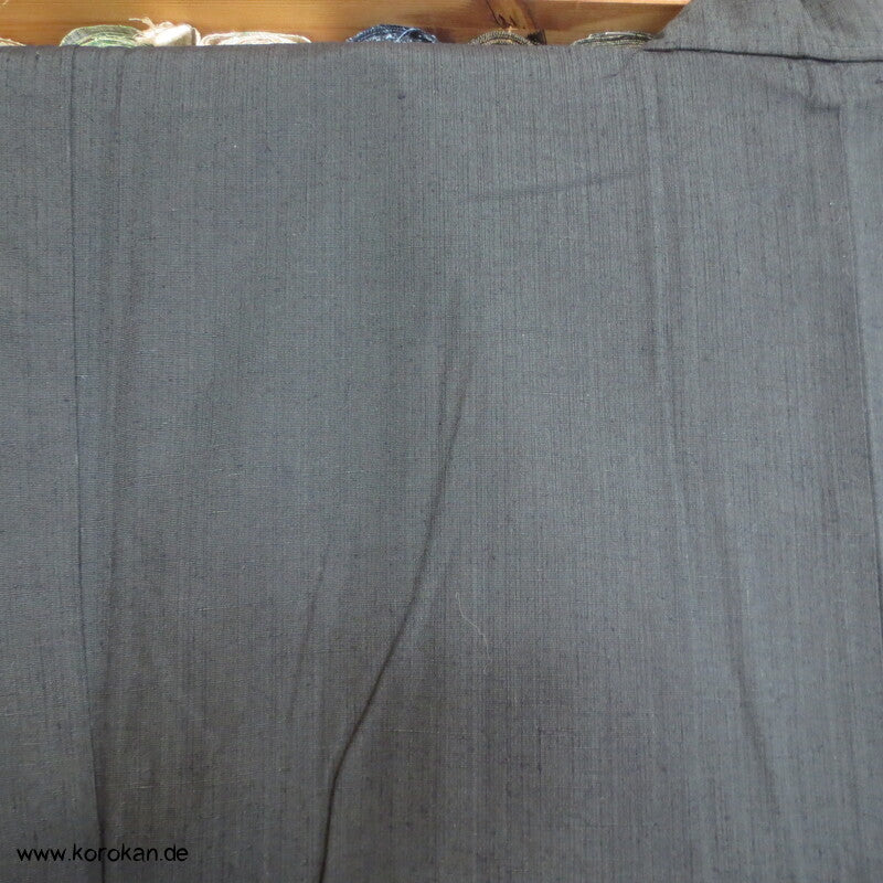 anthrazitgrauer Herren Tsumugi Seiden Kimono,