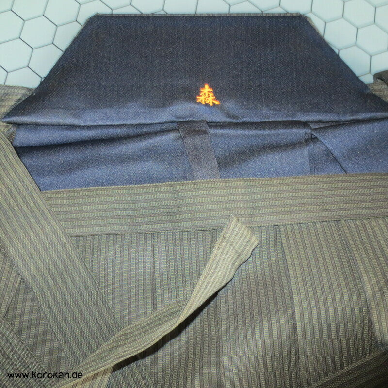 grün gestreifte Hakama - Andon - Rock - Typ