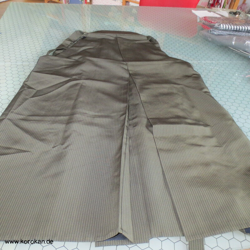 grün gestreifte Hakama - Andon - Rock - Typ