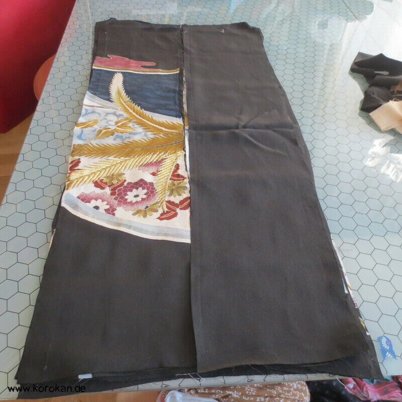 Araihari Tomesode Kimono Stoffreste - nur als Bastelmaterial