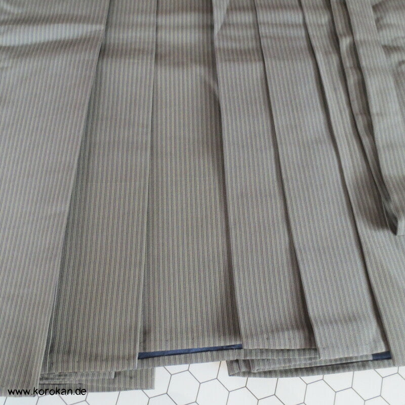 grün gestreifte Hakama - Andon - Rock - Typ
