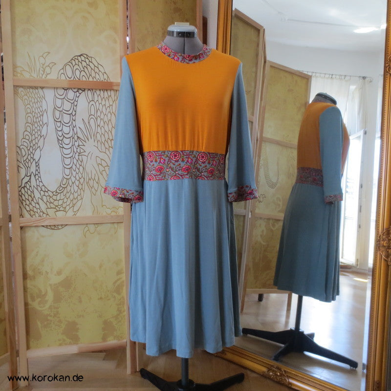 Kombistoffe Jerseykleid, orange, petrol, abgesetzte Kanten