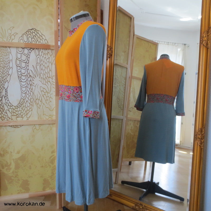 Kombistoffe Jerseykleid, orange, petrol, abgesetzte Kanten