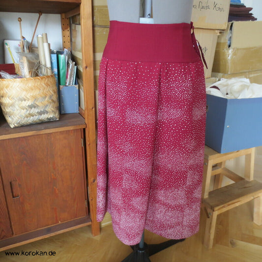 Schneegestöber Upcycling Sattelrock aus Haori Kimono,  Bindebänder, Gr. M