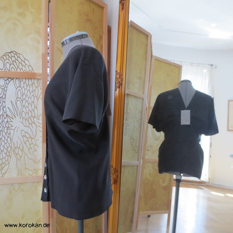 schwarze Chirimen Crêpe Zero Waste Seidenbluse