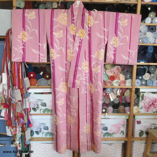 Satin Kasuri Streifen, Nadeshiko Komon Kimono