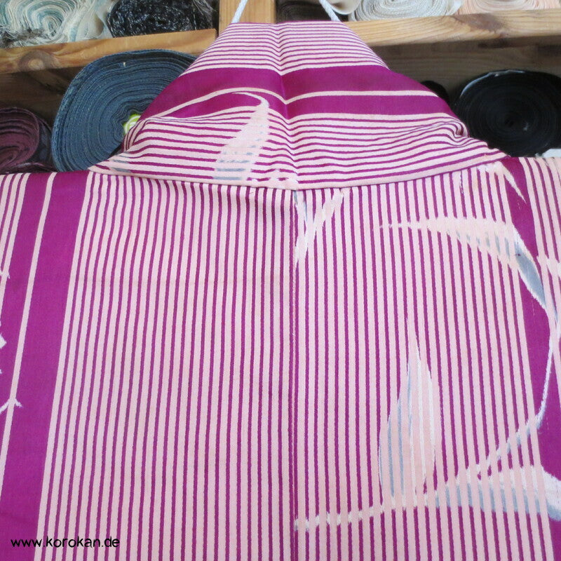 Satin Kasuri Streifen, Nadeshiko Komon Kimono