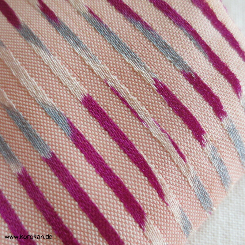Satin Kasuri Streifen, Nadeshiko Komon Kimono
