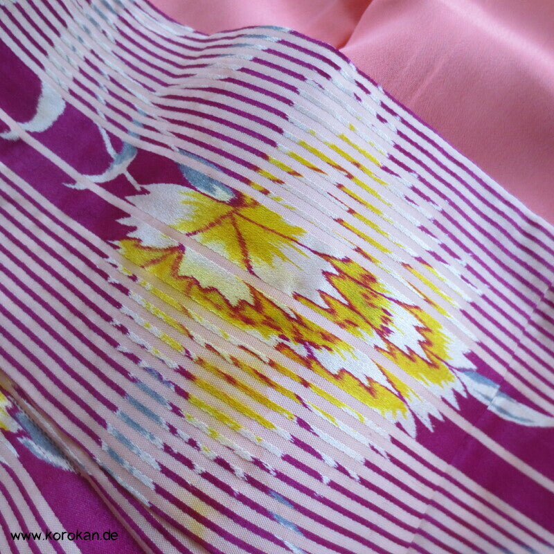 Satin Kasuri Streifen, Nadeshiko Komon Kimono