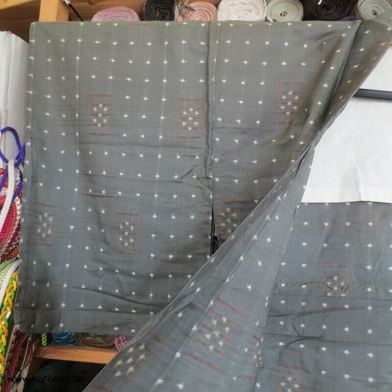 graugrün mit feinem Kasuri Karo Meisen Hitoe Kimono
