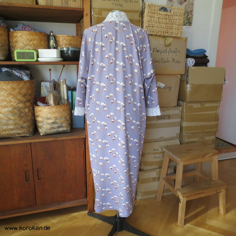 Baumwoll Nachthemd, mit Baumwollmuster und eingesetzer Spitze,  Gr. XL, Unikat