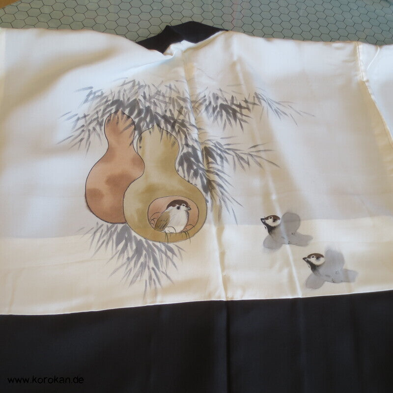 5 Mon schwarze Seidencrepe Haori Kimono Jacke, Spatzen in Kalebasse
