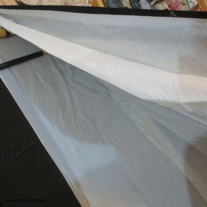 japanischer Tomesode Seidencrepe Kimono mit schmalen Flusslauf