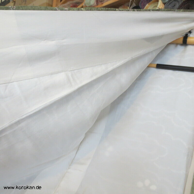 Wolken auf Khakigrün Shibori Seiden Komon Kimono