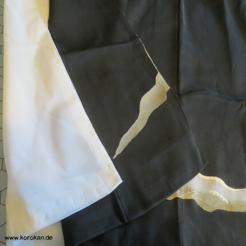 japanischer Tomesode Seidencrepe Kimono mit schmalen Flusslauf