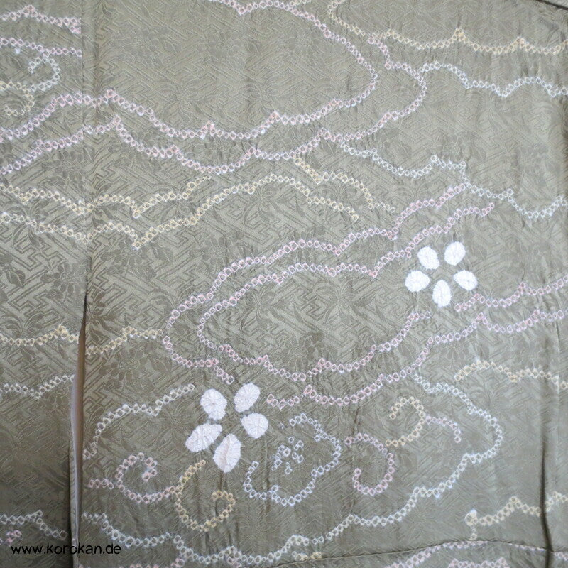 Wolken auf Khakigrün Shibori Seiden Komon Kimono