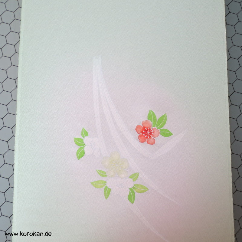 Pastell Blumen auf hellgrüner Crepe Seide Tanmono, handbemalt, Yuzen