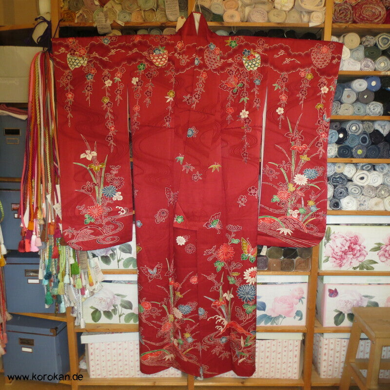 Furisode Seidendamast Kimono mit Bingata Motiven