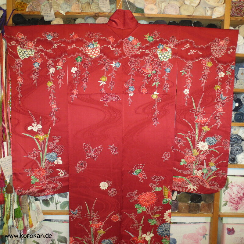 Furisode Seidendamast Kimono mit Bingata Motiven