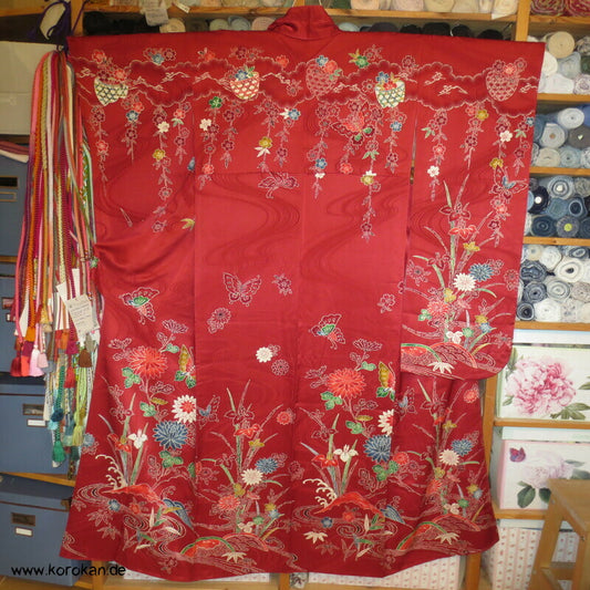 Furisode Seidendamast Kimono mit Bingata Motiven