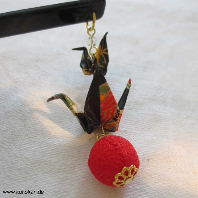 japanischer Haarstab mit hängenden Origami Kranichen