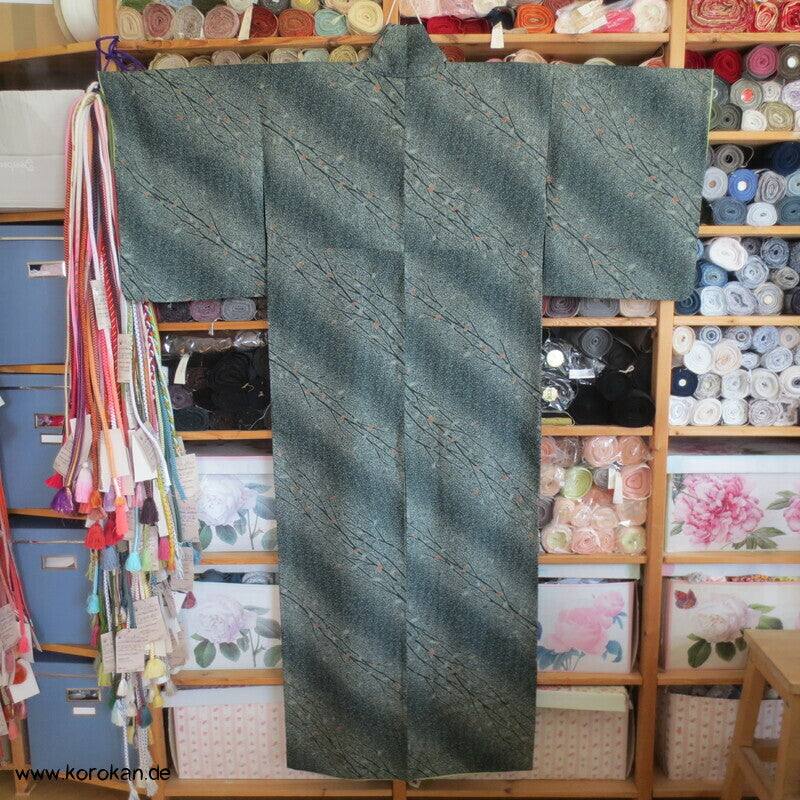 Komon Kimono diagonales Zweige im Schneesturm Muster, waschbar
