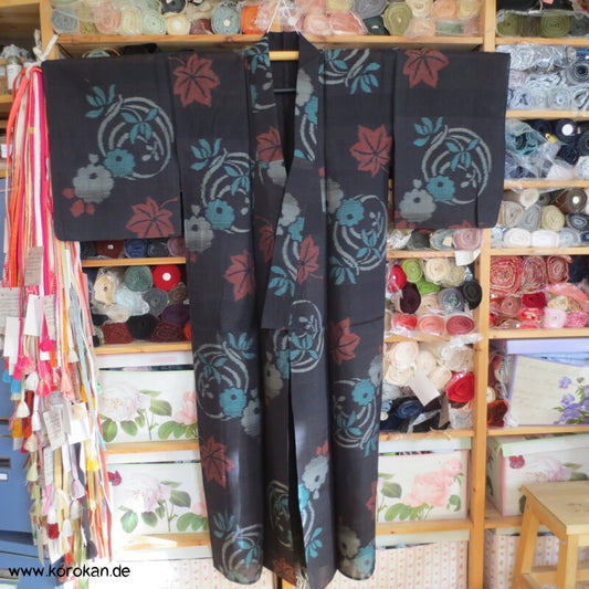 Kasuri Rondelle türkis auf schwarz Hitoe Meisen Komon Kimono