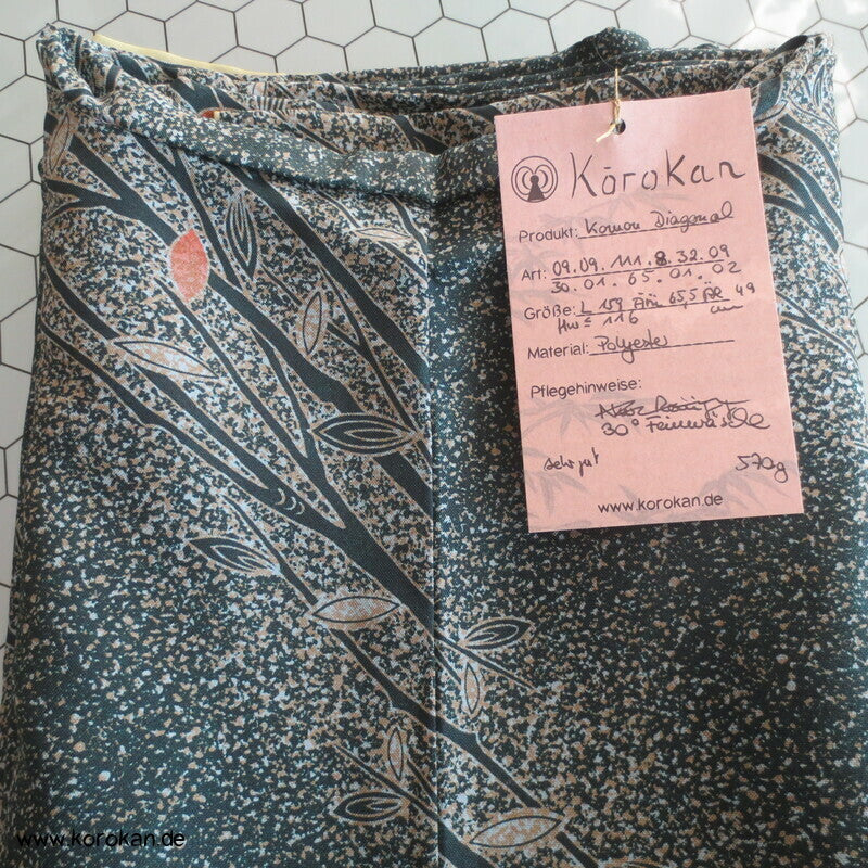 Komon Kimono diagonales Zweige im Schneesturm Muster, waschbar