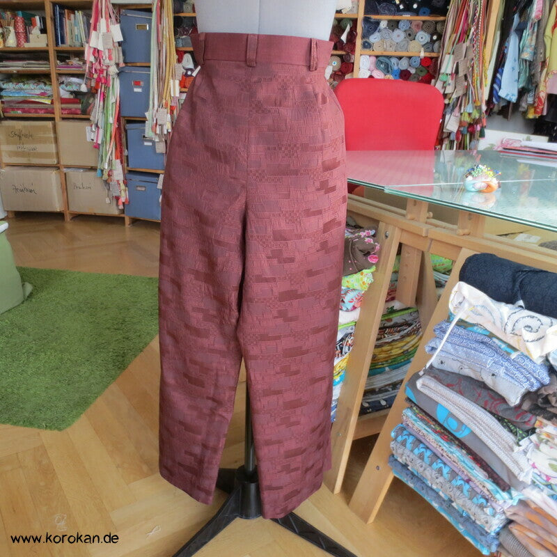 Upcycling Hose aus zwei verschiedenen Kimono Seiden Stoffen
