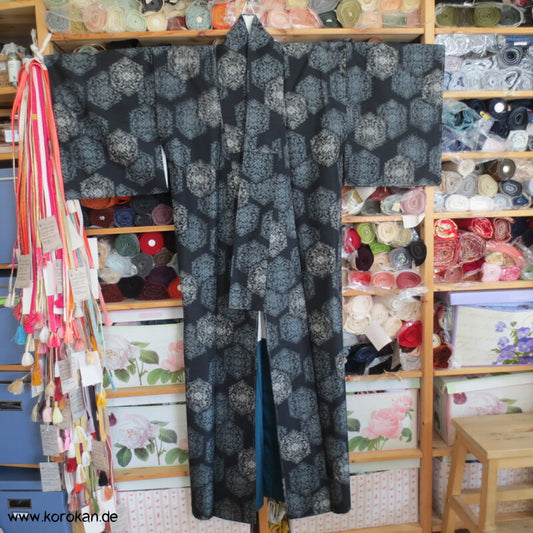 blaugrau - schwarz, Kikko Kasuri Tsumugi Seiden Kimono, Japan