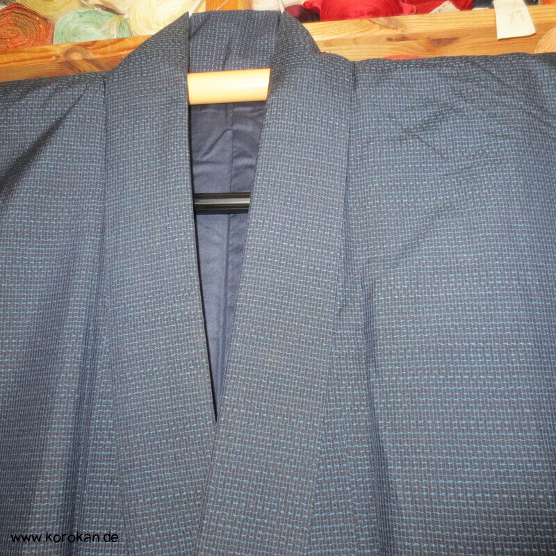 Oshima Tsumugi Seiden Komon Kimono, Kasuri Feinkaro