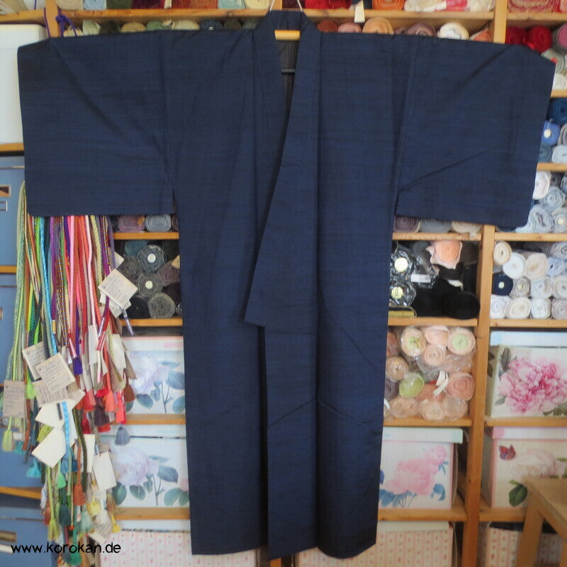 Tsumugi Seiden Komon Kimono, schwarzblau meliert