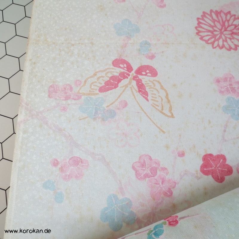 Japan Schmetterlinge, Blüten auf hellblau Kimono Stoff, Acetat