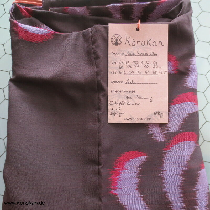 Rangiku Crazy Chrysantheme auf schwarz Meisen Seiden Kimono