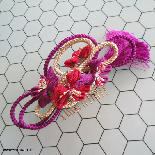 Kanzashi Haarkamm - Fascinator,  Blüten Kordel
