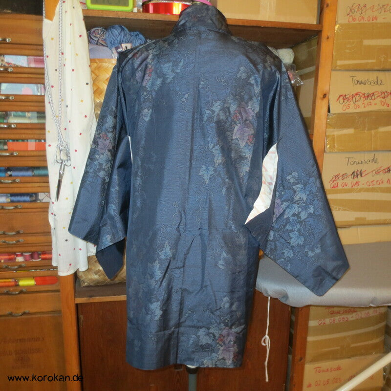 Dochugi Kimono Jacke feinste Kasuri Tsumugi mit Weinblätter und Trauben Muster