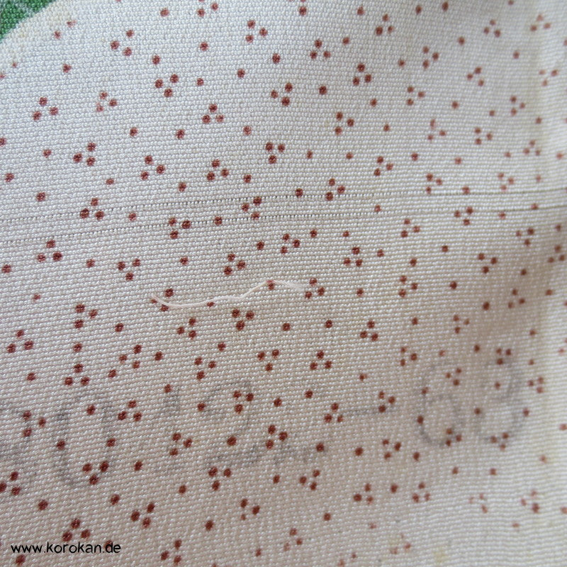 kleine Dreierpunkte, Fächer Kimono Seide