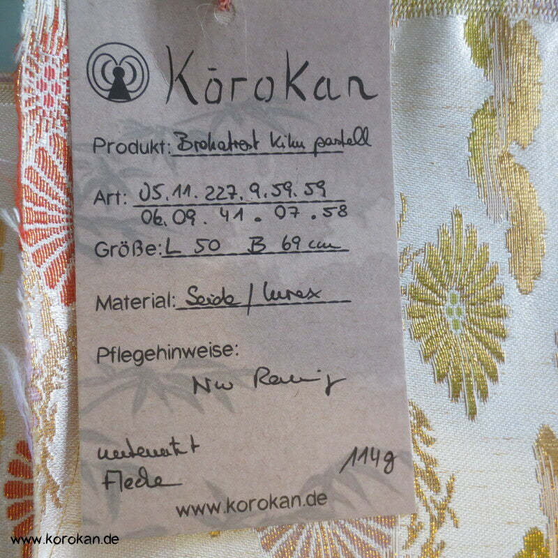 Kiku pastellig glänzend Seidenbrokat