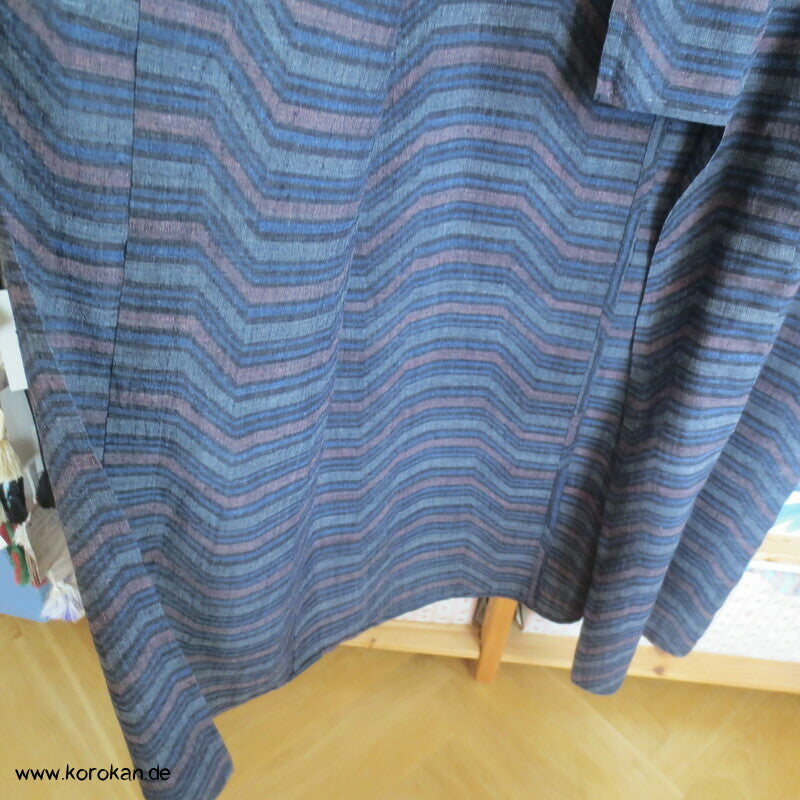 Hitoe Tsumugi Kimono, geometrisch versetzter Streifen