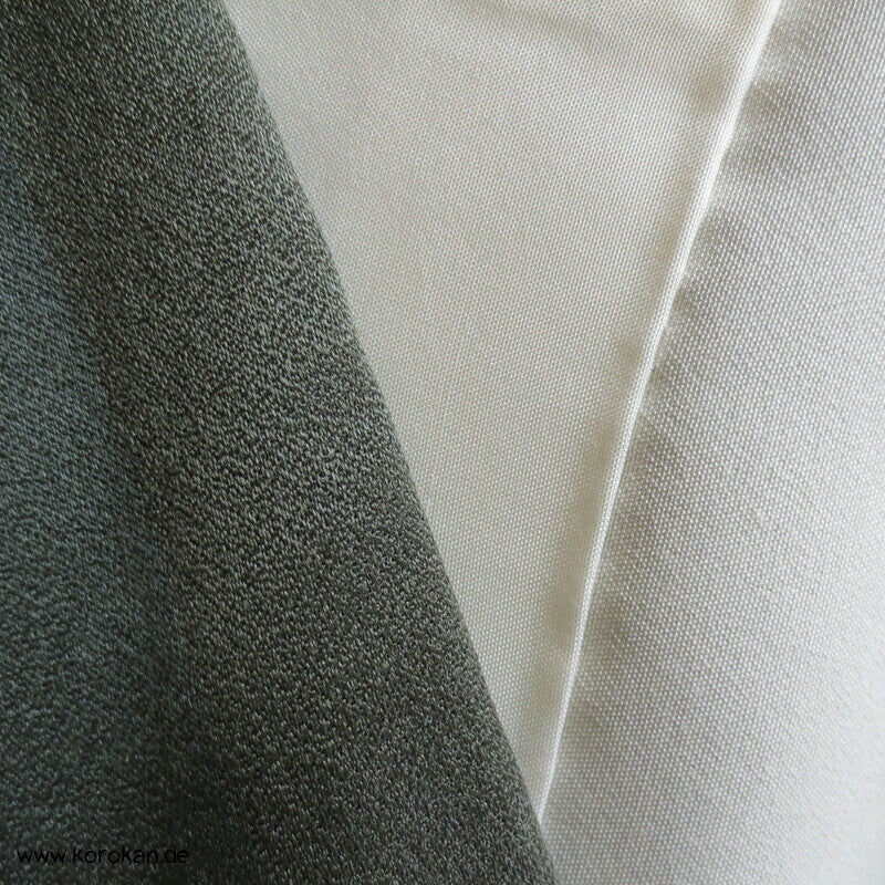 bestickte Rondelle auf Satinstreifen Tsukesage Kimono