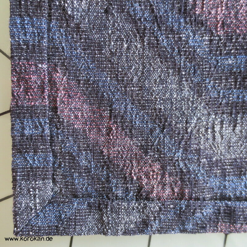 Hitoe Tsumugi Kimono, geometrisch versetzter Streifen
