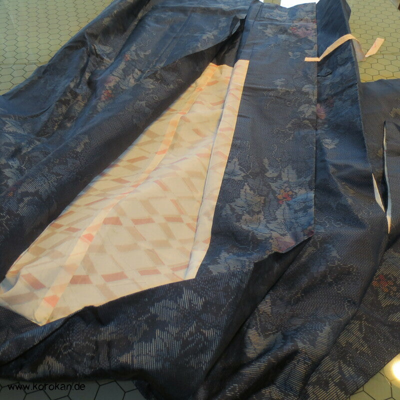 Dochugi Kimono Jacke feinste Kasuri Tsumugi mit Weinblätter und Trauben Muster