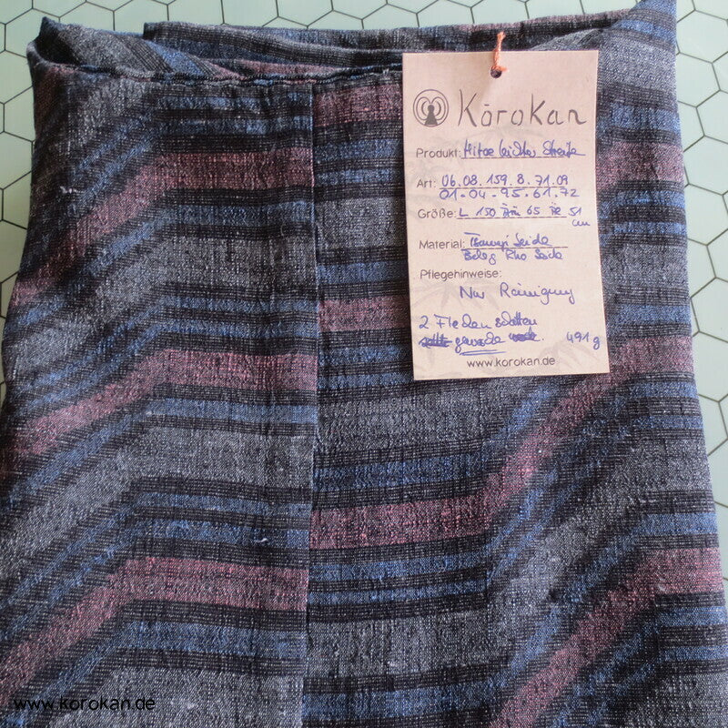 Hitoe Tsumugi Kimono, geometrisch versetzter Streifen
