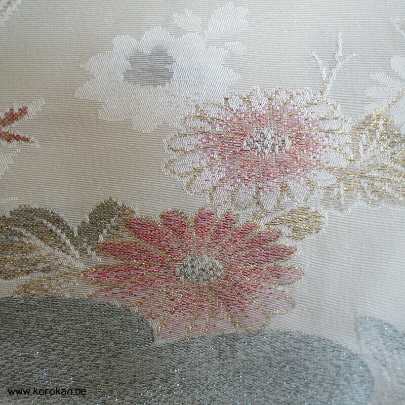 Urushi Chrysanthemen auf Wolke Seidenbrokat Haori Kimono Jacke