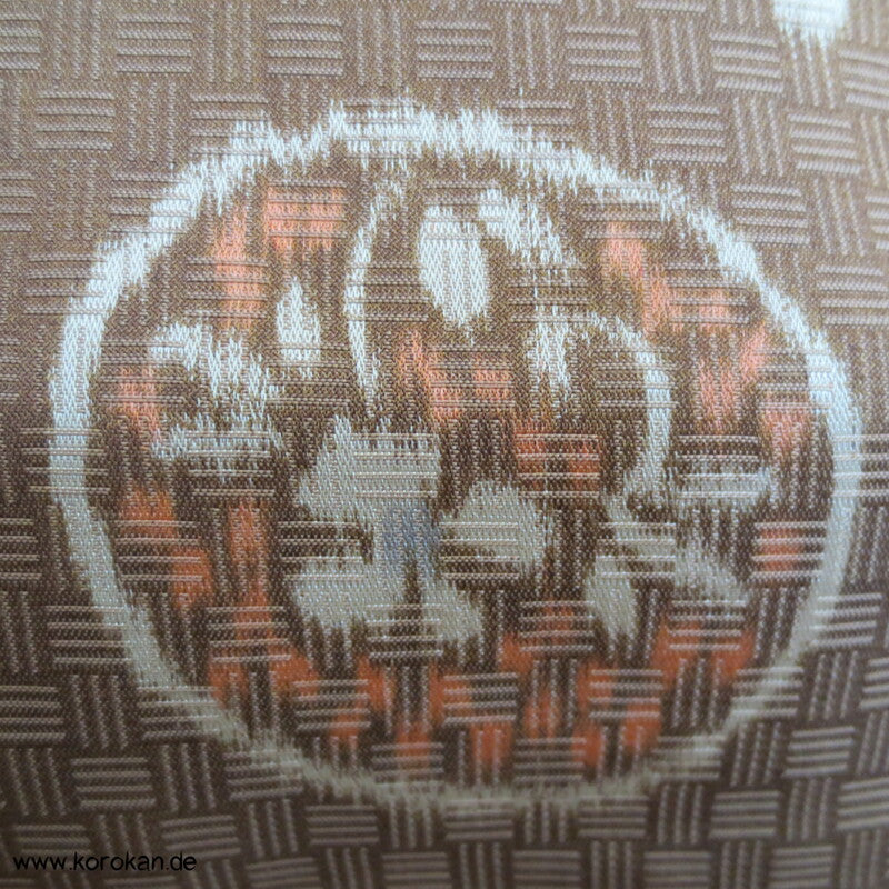 Japan Art Deco Blumenrondelle Meisen Kimono - mit gewebter Struktur