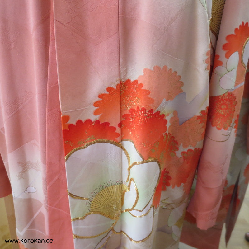 Abendmantel aus Furisode Kimono Seide mit Blüten und Goldstickerei, Gr. L